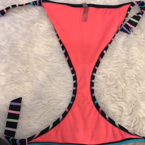 Victoria secret swimsuit bottom - Picture 3 of 8